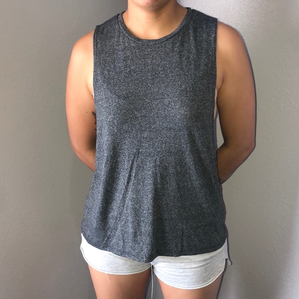 Women’s Gray Low Sleeveless Shirt